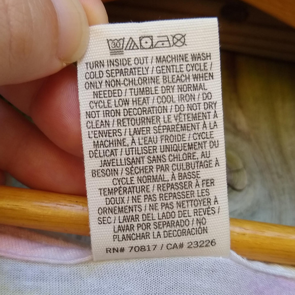 PINK Victoria's Secret Tie Dye Cropped T-Shirt - Picture 5 of 8